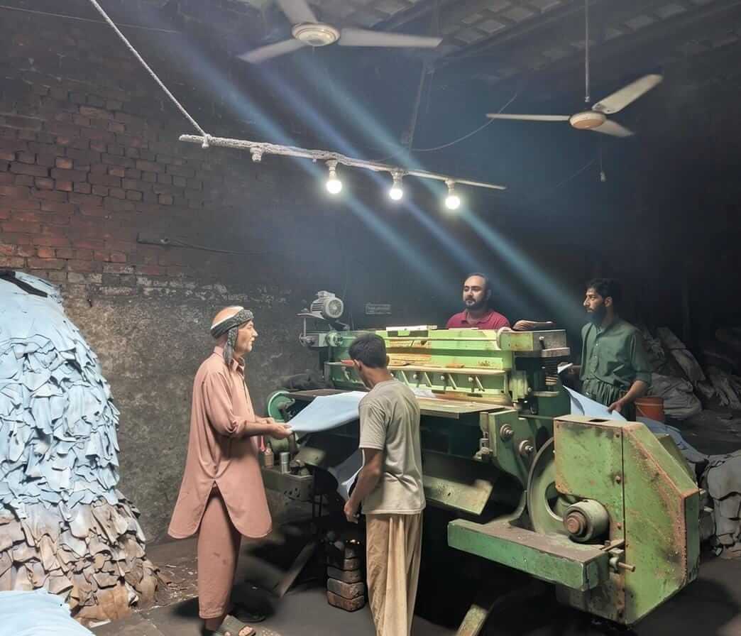 Leather splitting process on industrial machinery